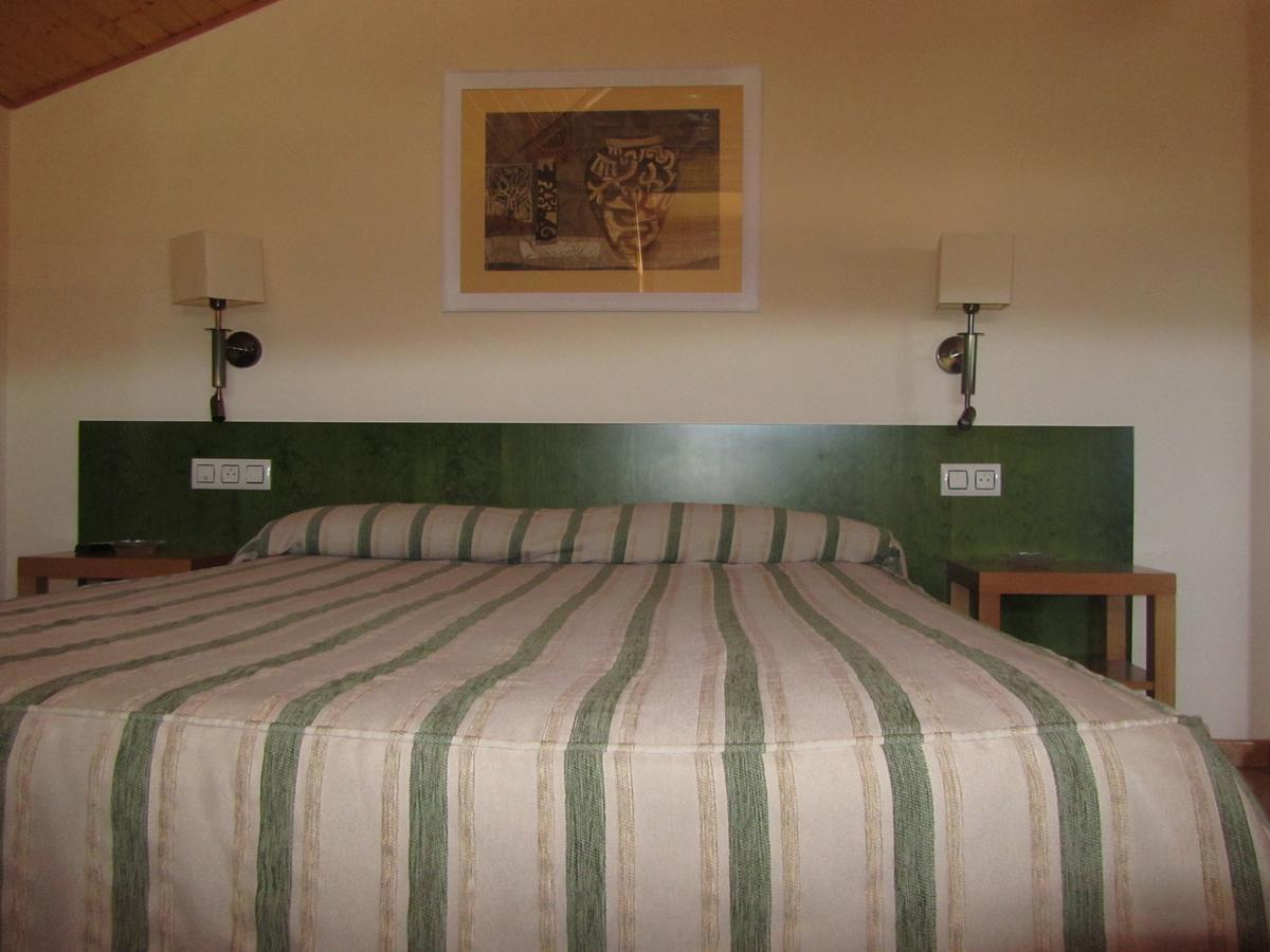 Hotel Galayos โอยอส เดล เอสปีโน ภายนอก รูปภาพ