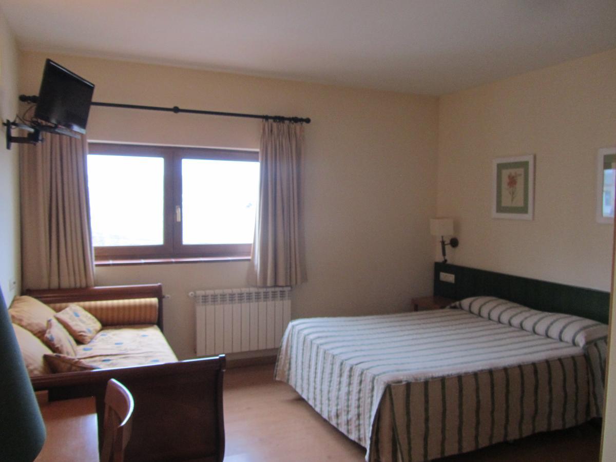Hotel Galayos โอยอส เดล เอสปีโน ภายนอก รูปภาพ