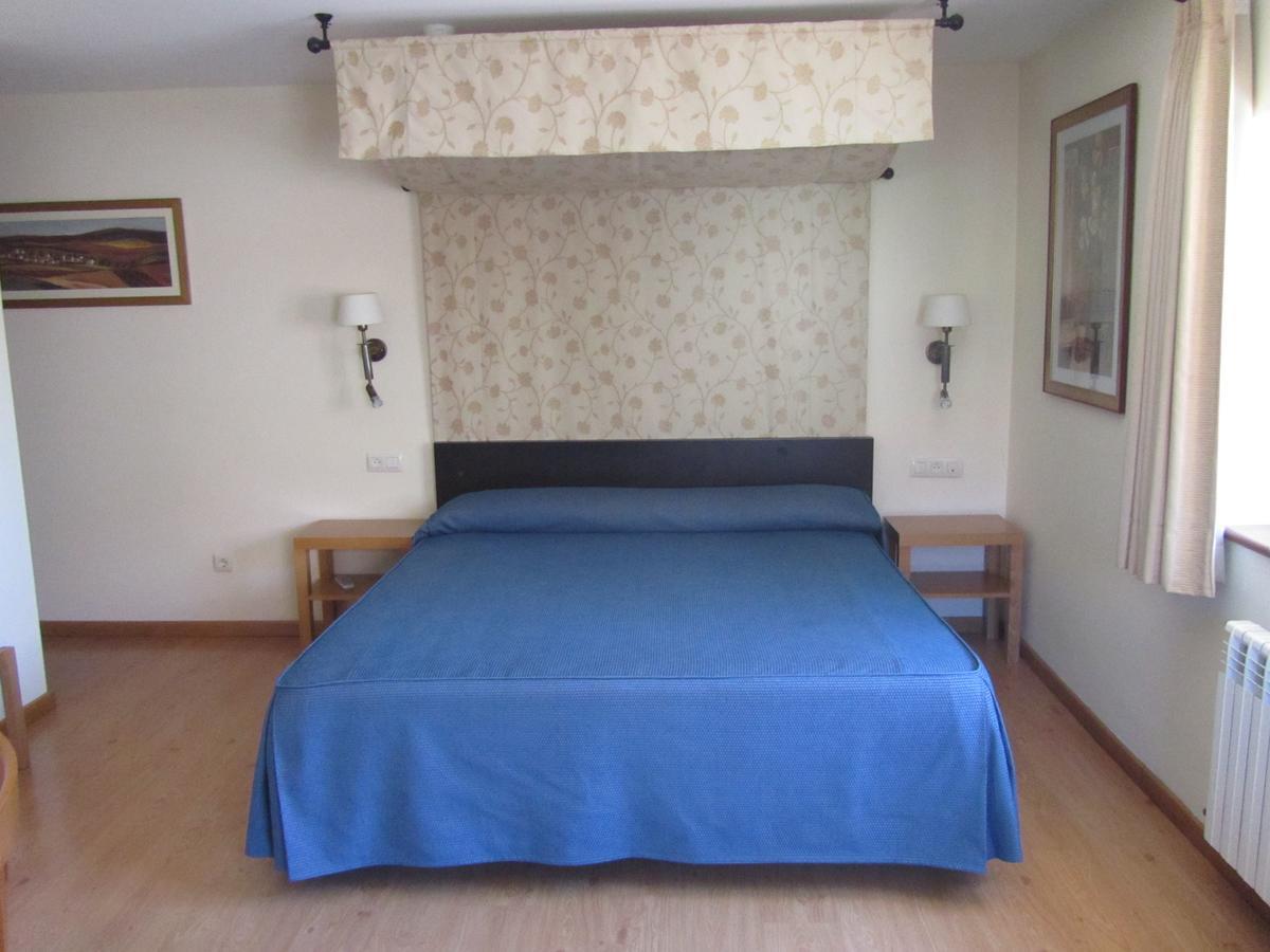 Hotel Galayos โอยอส เดล เอสปีโน ภายนอก รูปภาพ
